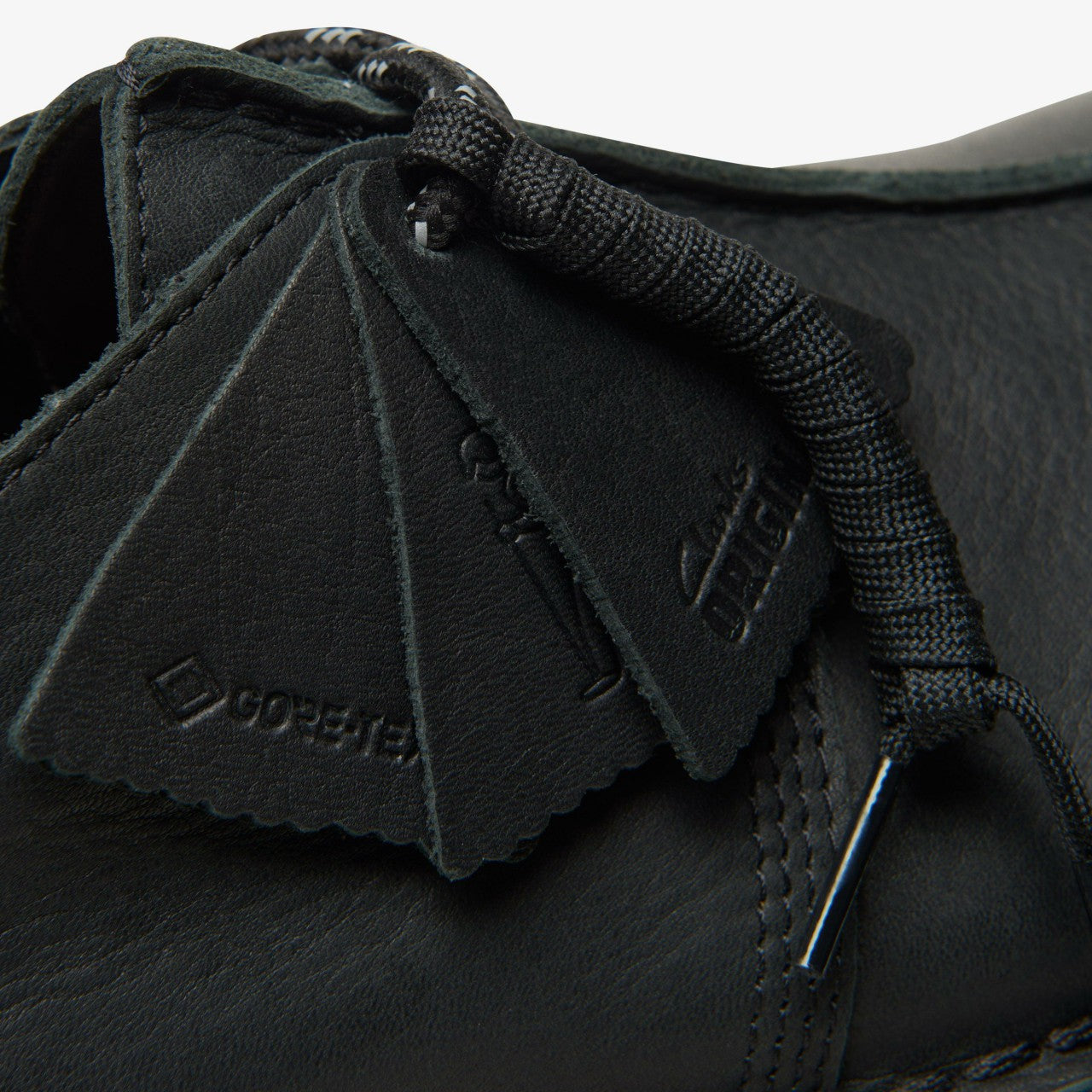 Desert Trek GORE-TEX Black Leather Clarks Men