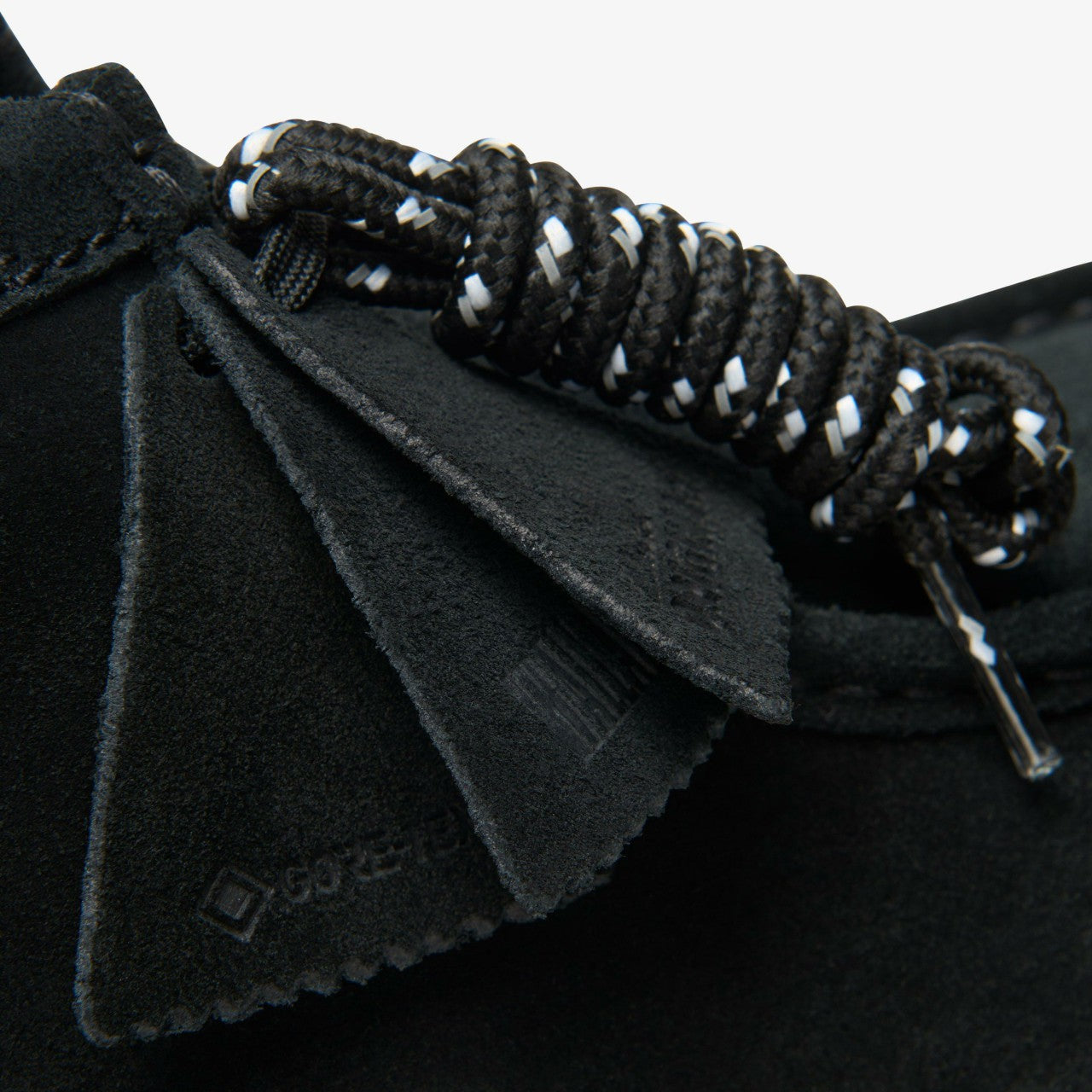 Wallabee Boot GORE-TEX Black Suede Clarks Men