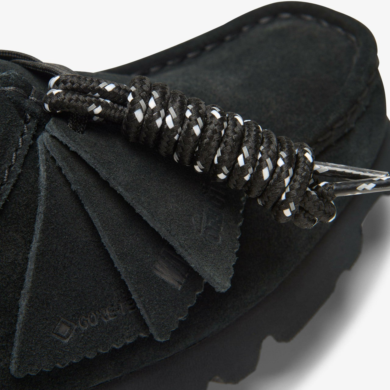 Wallabee GORE-TEX Black Suede Clarks Women