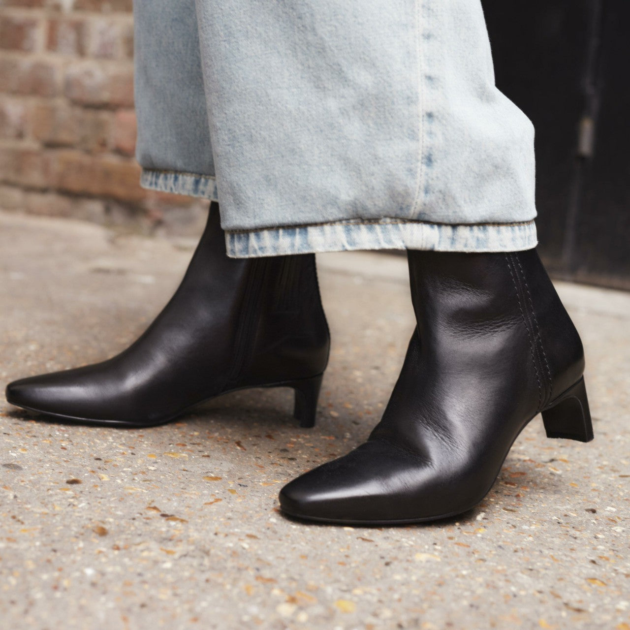 Edina Up Black Leather Clarks Women