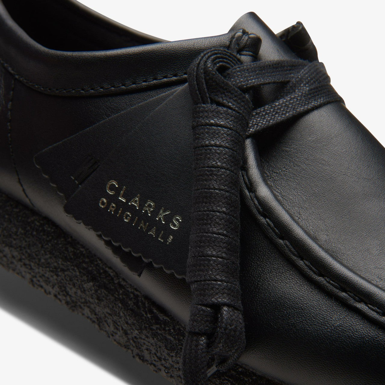 Wallabee Black Leather Clarks Men