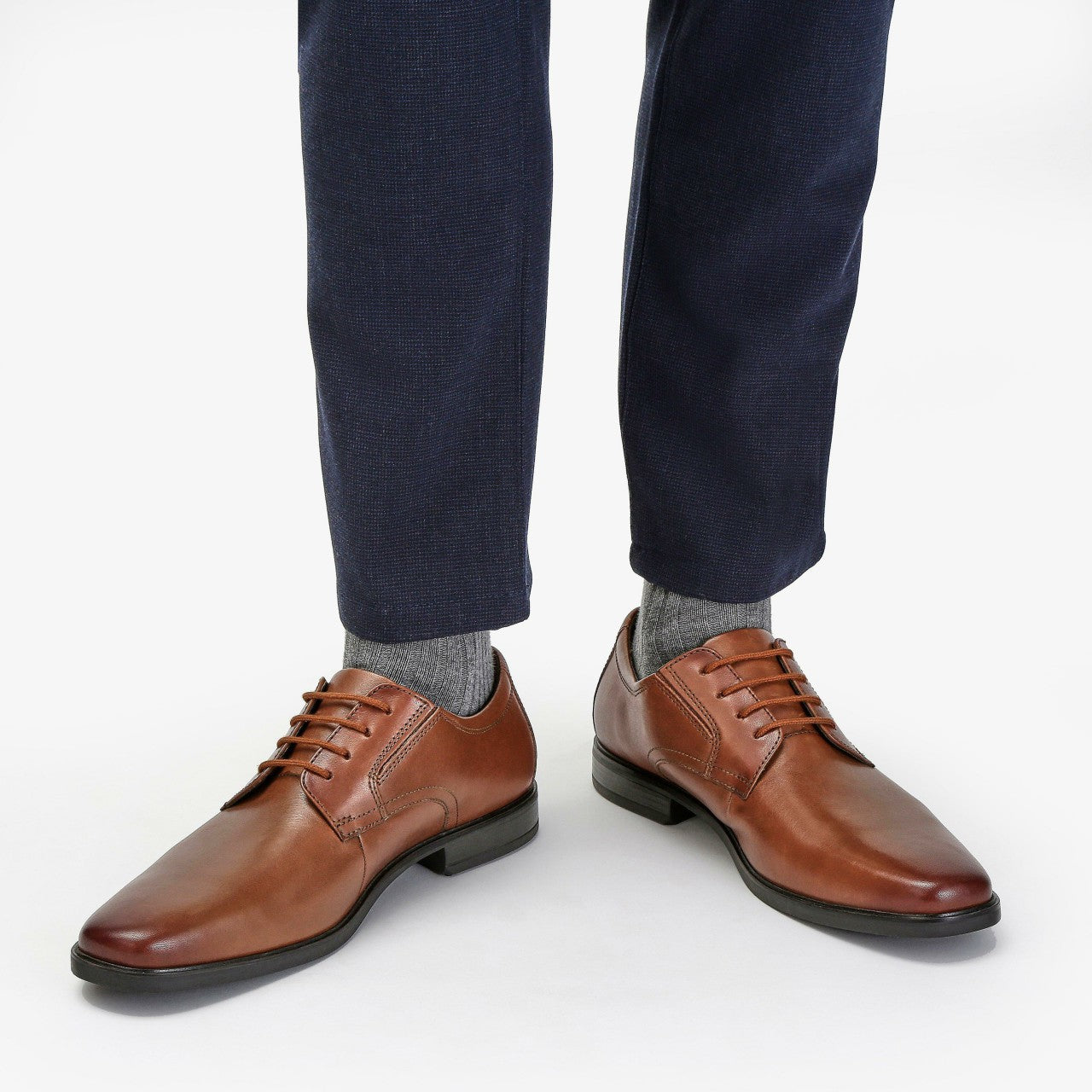 Howard Walk Dark Tan Leather Clarks Men
