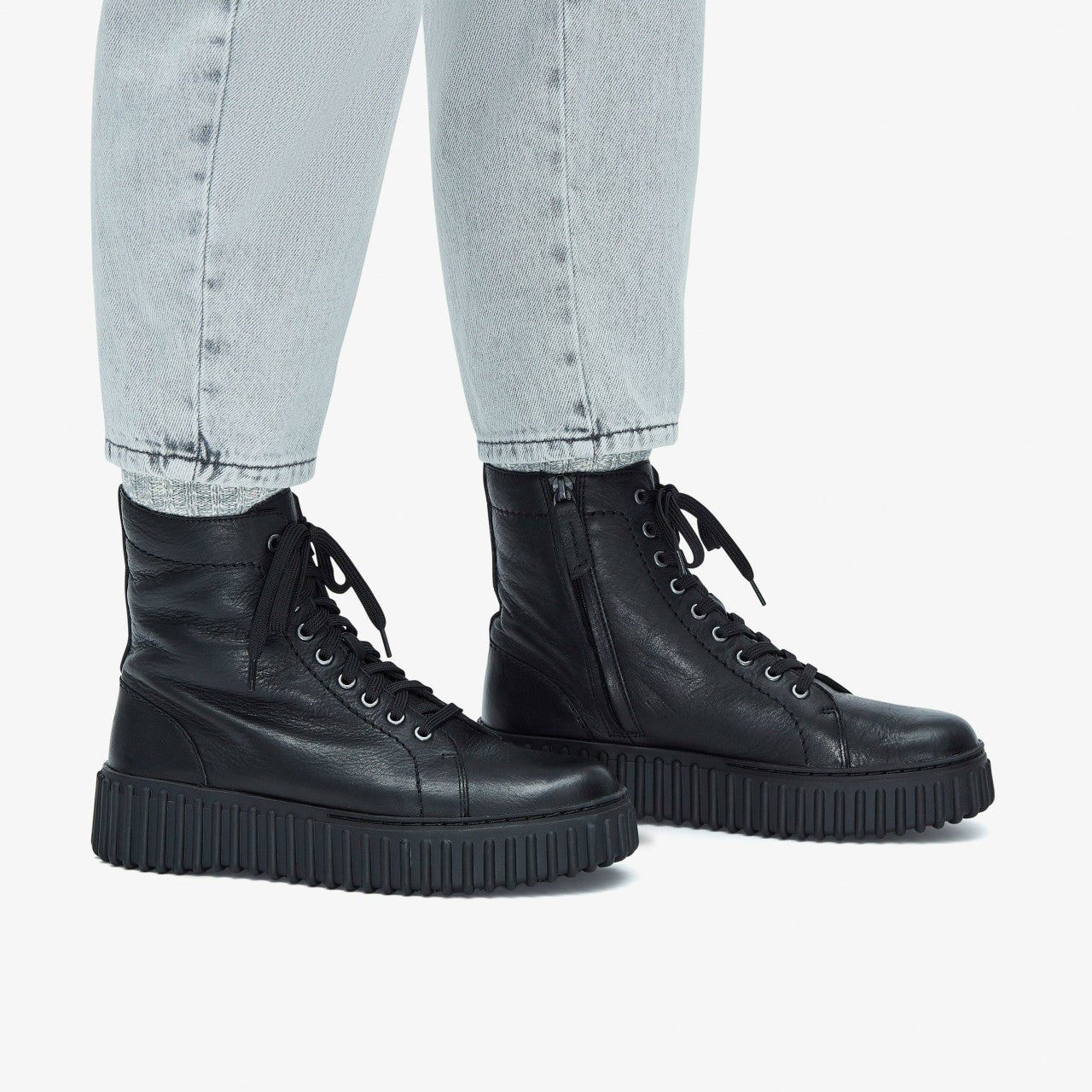 Torhill Rise Ankle Boot Black Leather Clarks Women