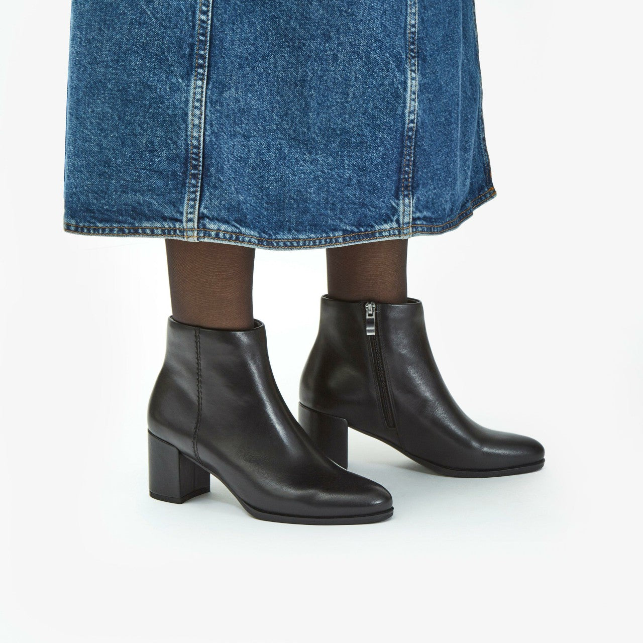 Freva 55 Zip Ankle Boot Black Leather Clarks Women