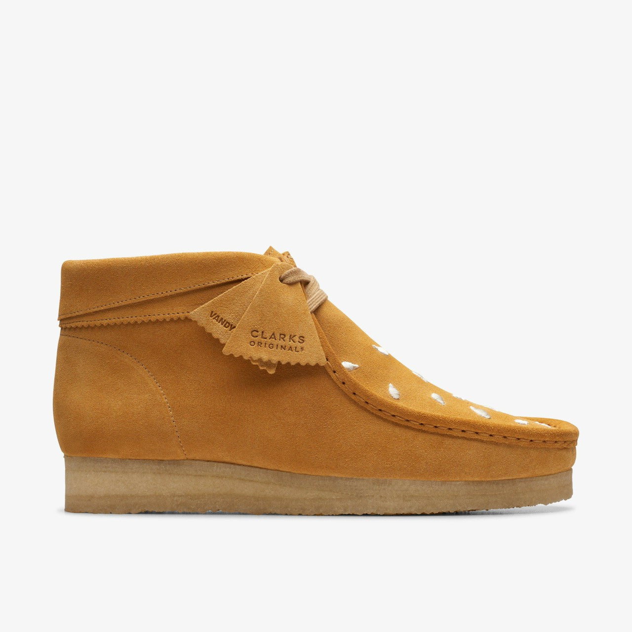 Wallabee Boot Tan Embroidery Clarks Men