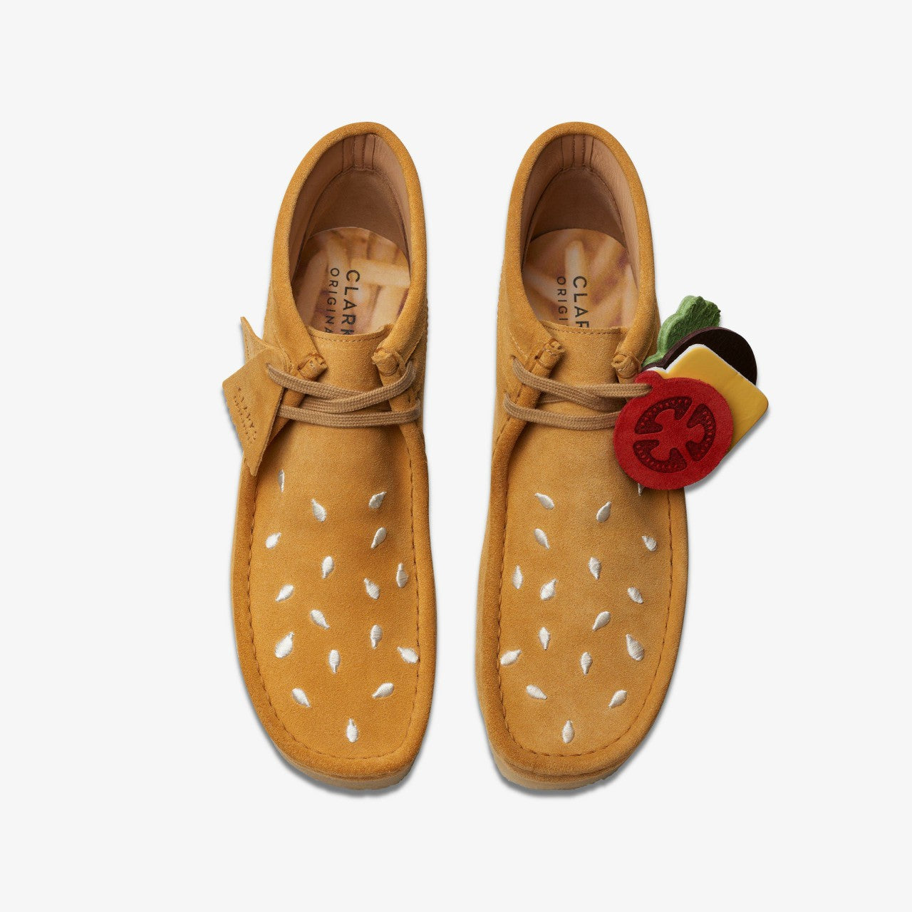 Wallabee Boot Tan Embroidery Clarks Men