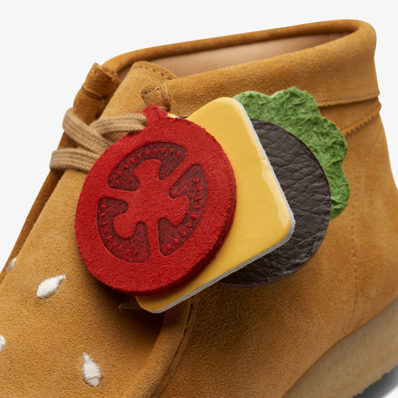 Wallabee Boot Tan Embroidery Clarks Men