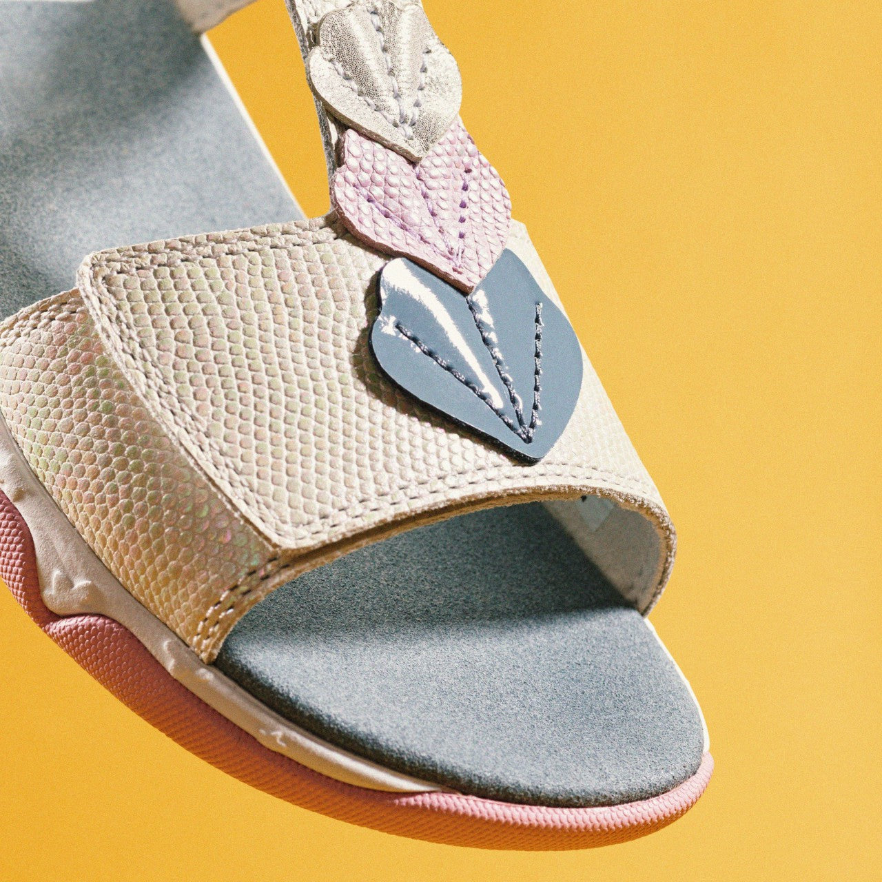 Osian Charm Kid White Clarks Kids