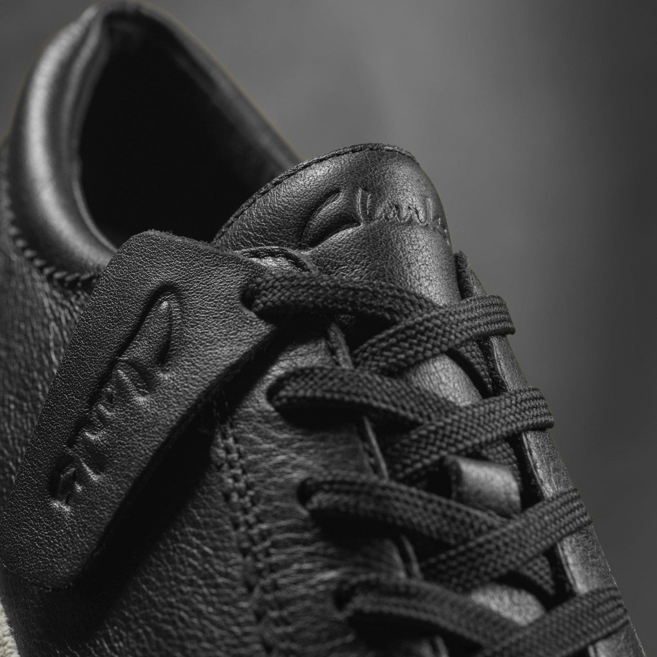 Mayhill Walk Black Leather Clarks Women