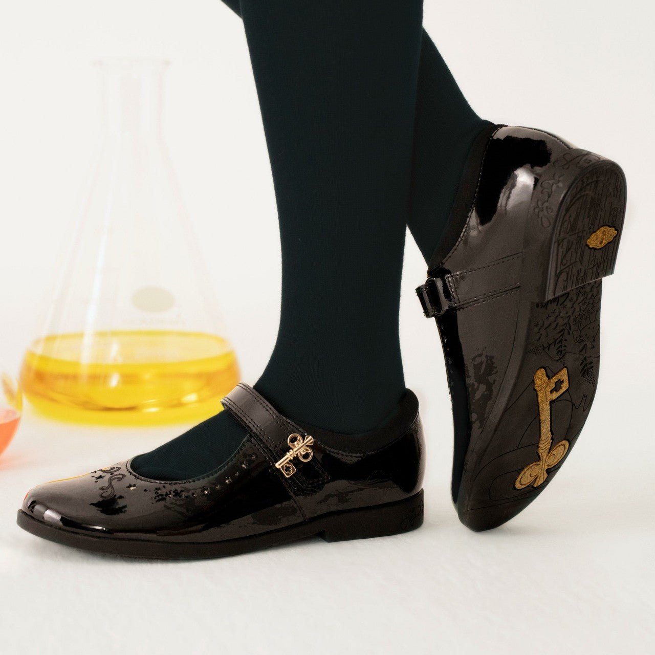 Lock Magic Kid Black Patent Clarks Kids