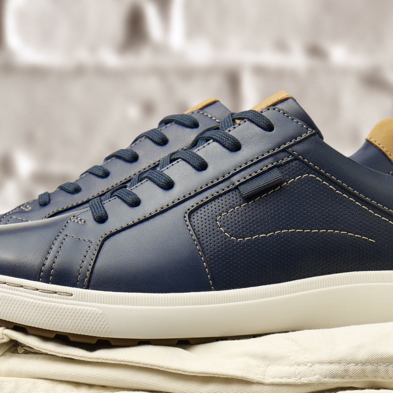 Mapstone Lace Navy Leather Clarks Men