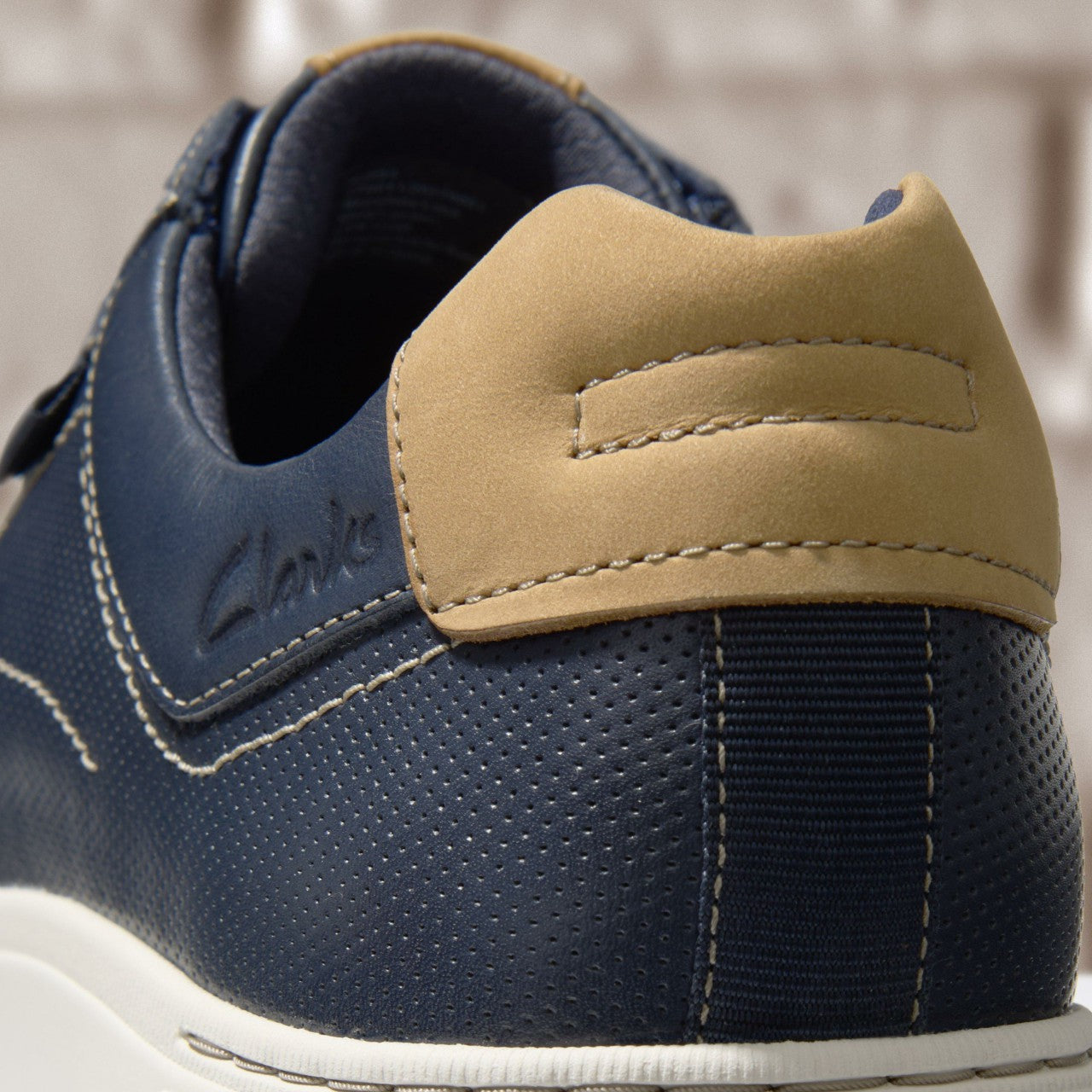 Mapstone Lace Navy Leather Clarks Men