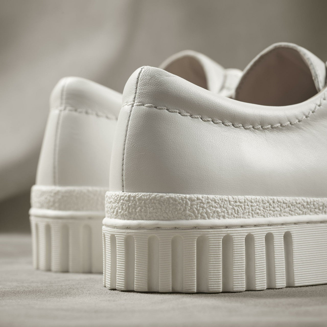 Mayhill Walk Off White Leather Clarks Women