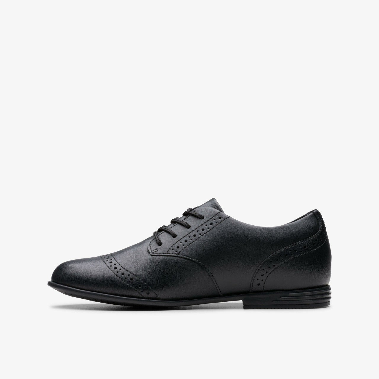 Finja Brogue Older Black Leather Clarks Kids