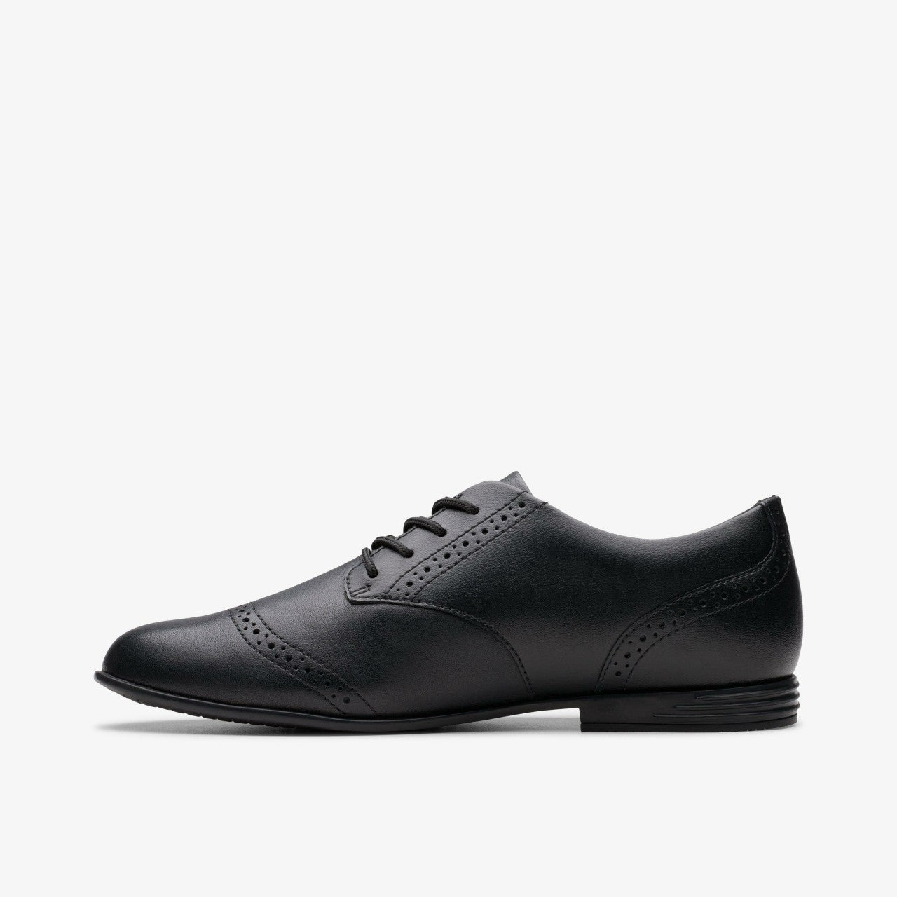 Finja Brogue Youth Black Leather Clarks Kids