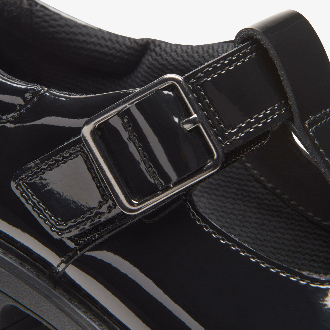 Loxham Bar Youth Black Patent Clarks Kids