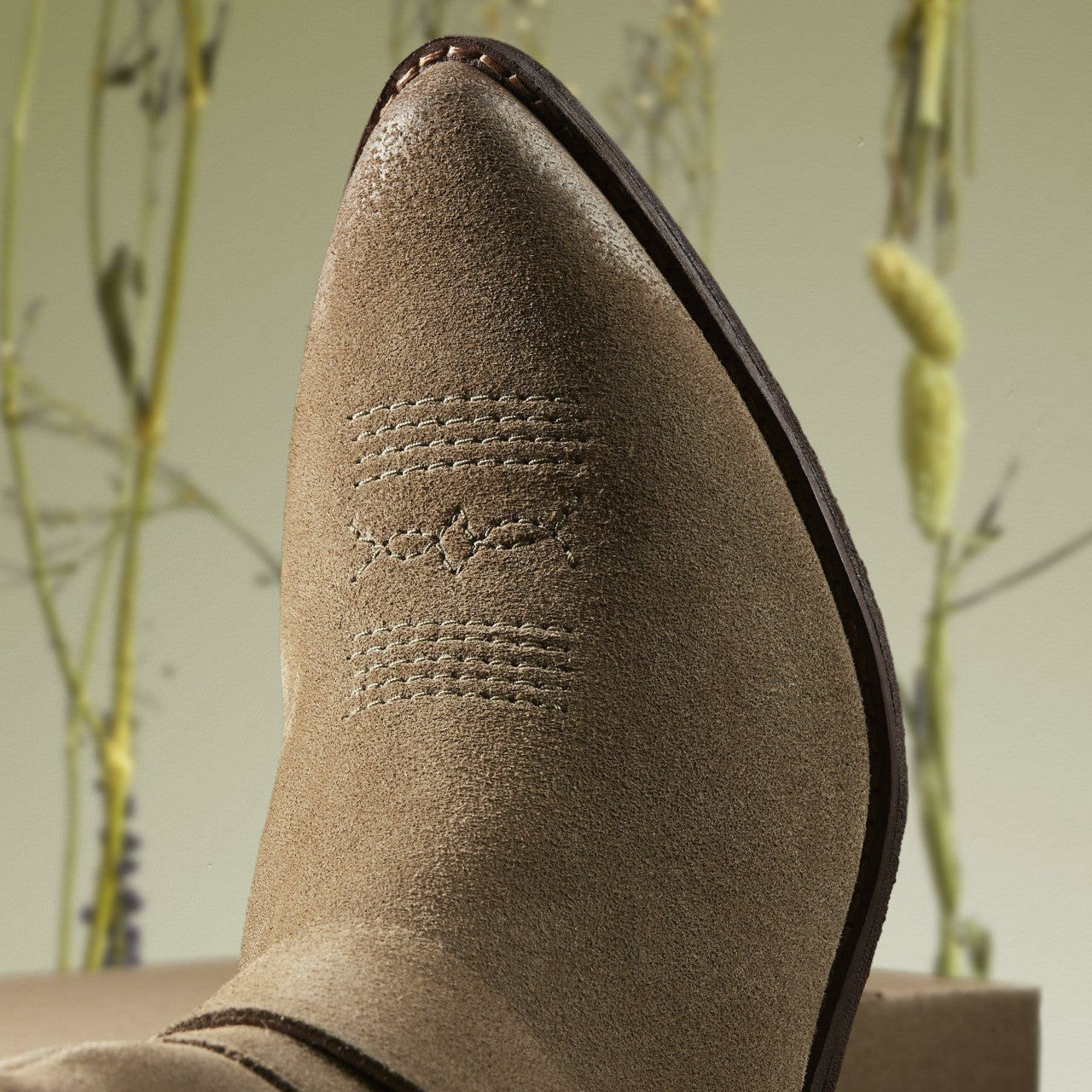 Morzine Rise Dark Sand Suede Clarks Women