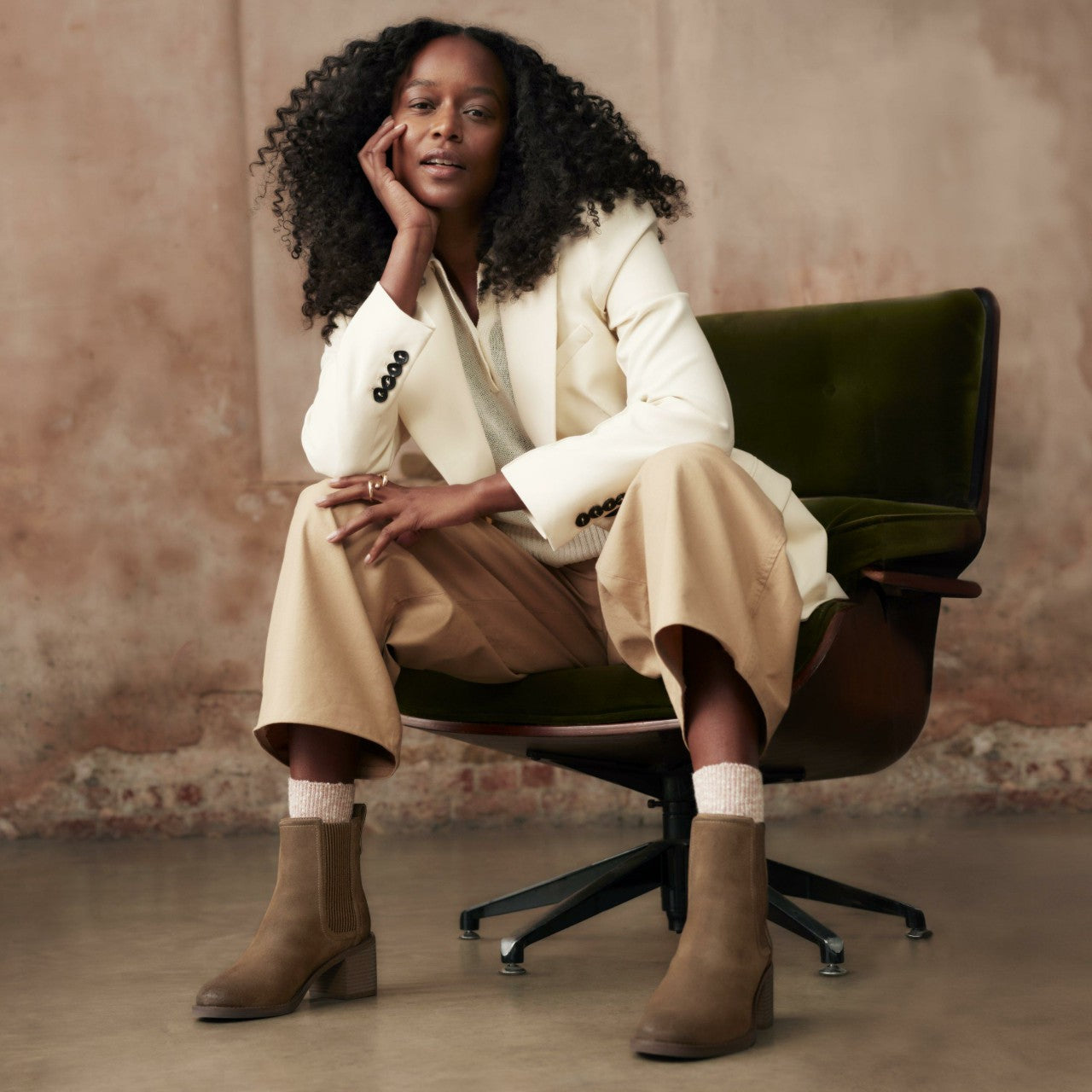 Chamberly Top Walnut Suede Clarks Women