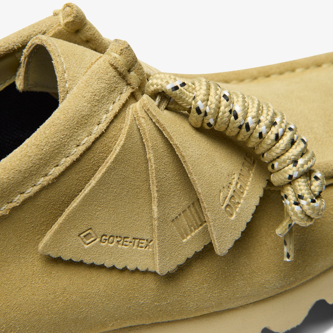 Wallabee GORE-TEX Maple Suede Clarks Men