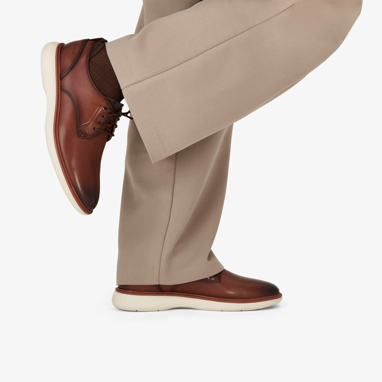 Brantin Plain Dark Tan Leather Clarks Men