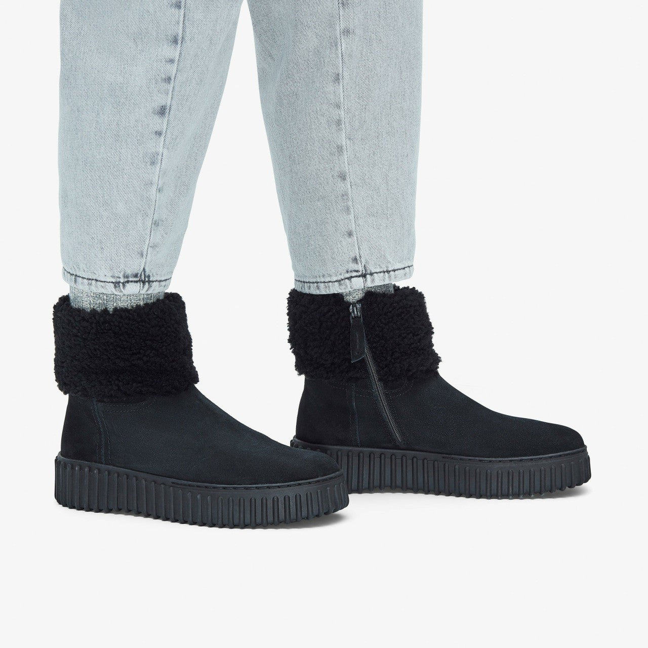 Torhill Turn Black Warmlined Suede Clarks Women