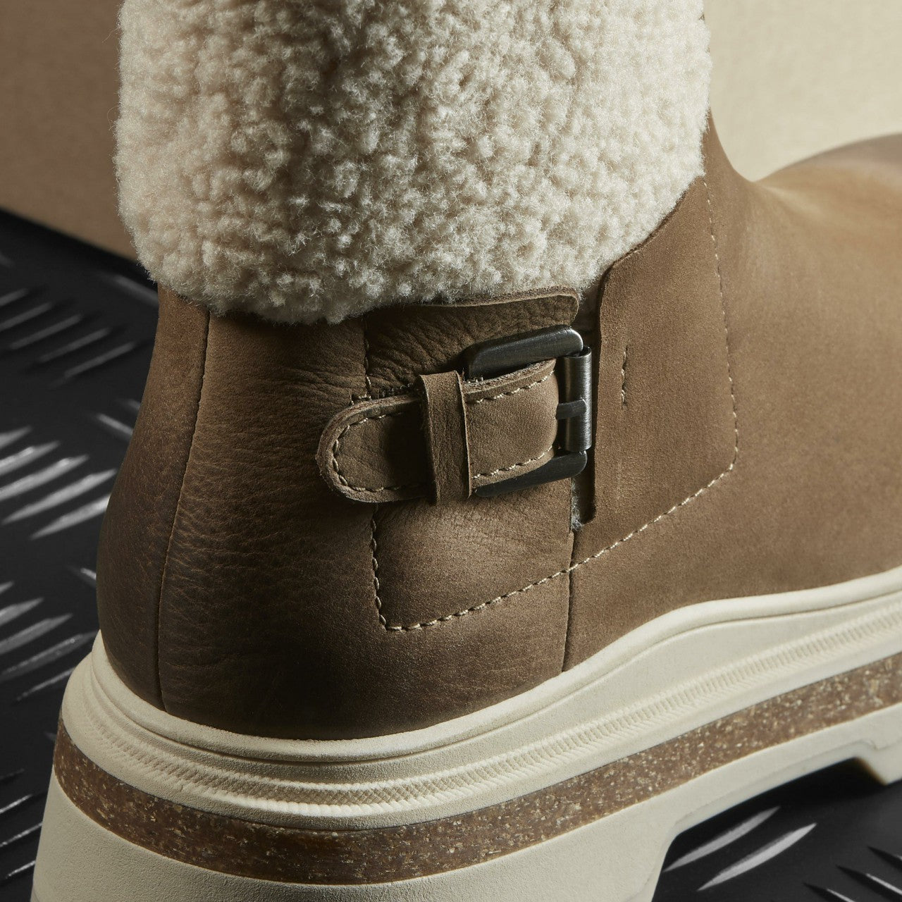 Hencroft Madi Waterproof Dark Sand Warmlined Clarks Women