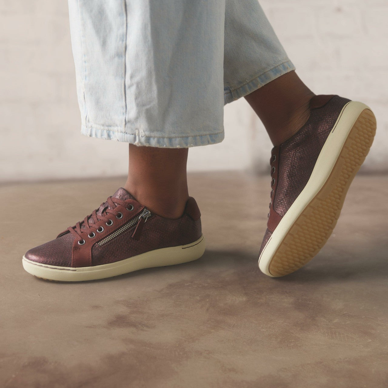 Nalle Lace Wine Interest Leather Clarks Women
