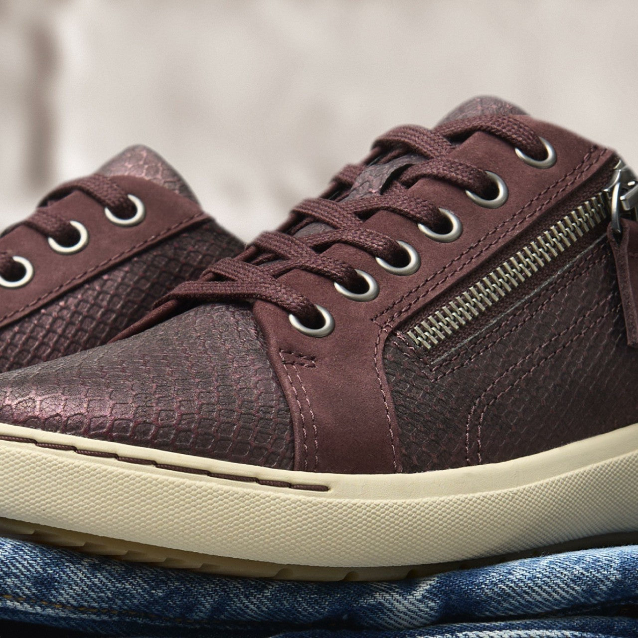 Nalle Lace Wine Interest Leather Clarks Women