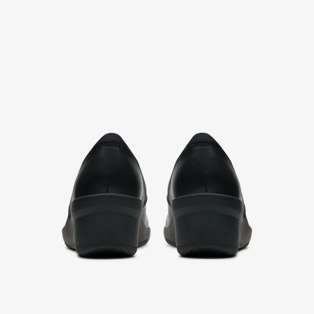 Suttyn Walk Black Leather Clarks Women