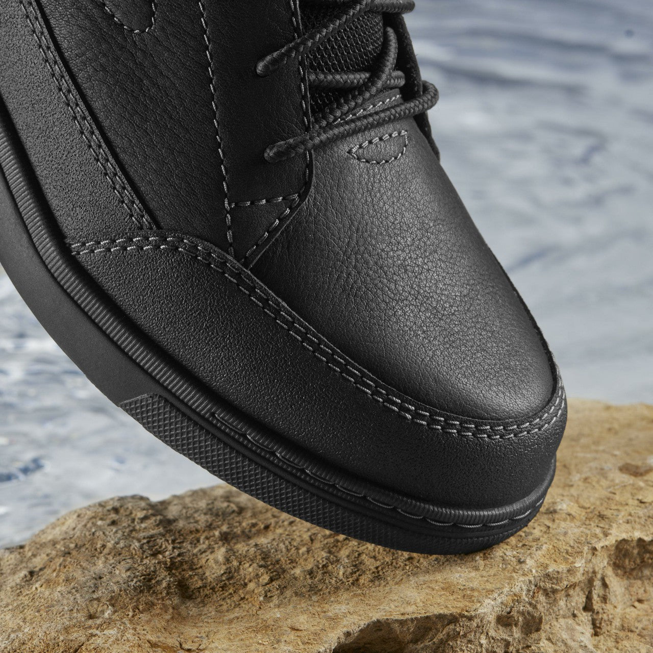 Mapstone Hi GORE-TEX Black Warmlined Leather Clarks Men