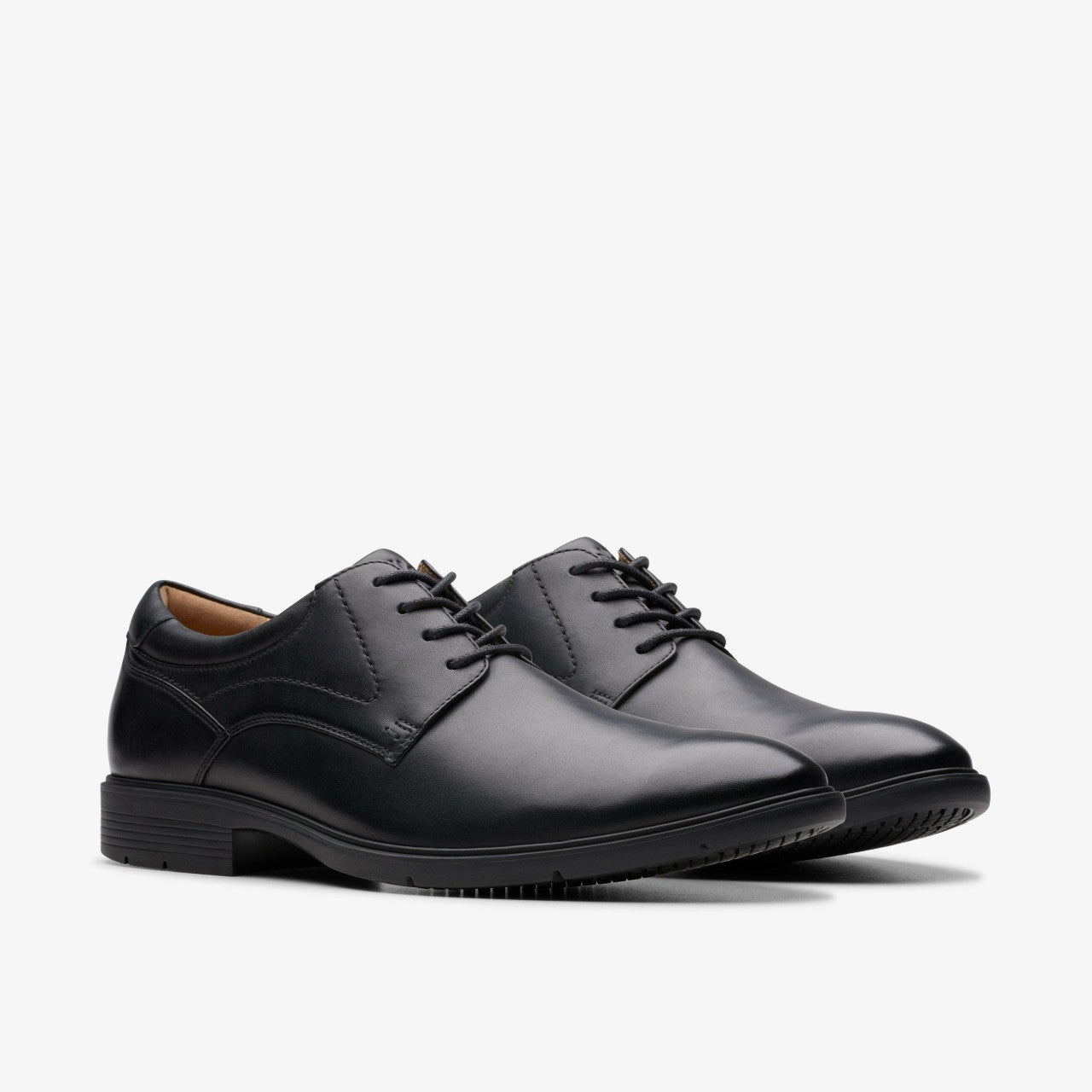 Eldredge Plain Black Leather Clarks Men