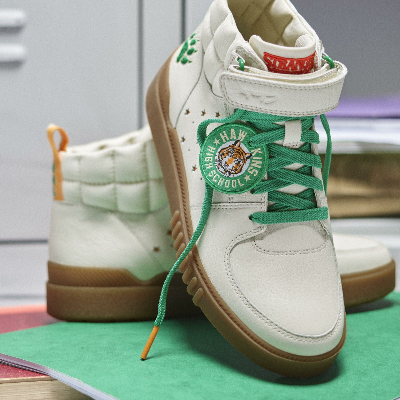 Stranger Things Somerset Hi Older Off White Clarks Kids