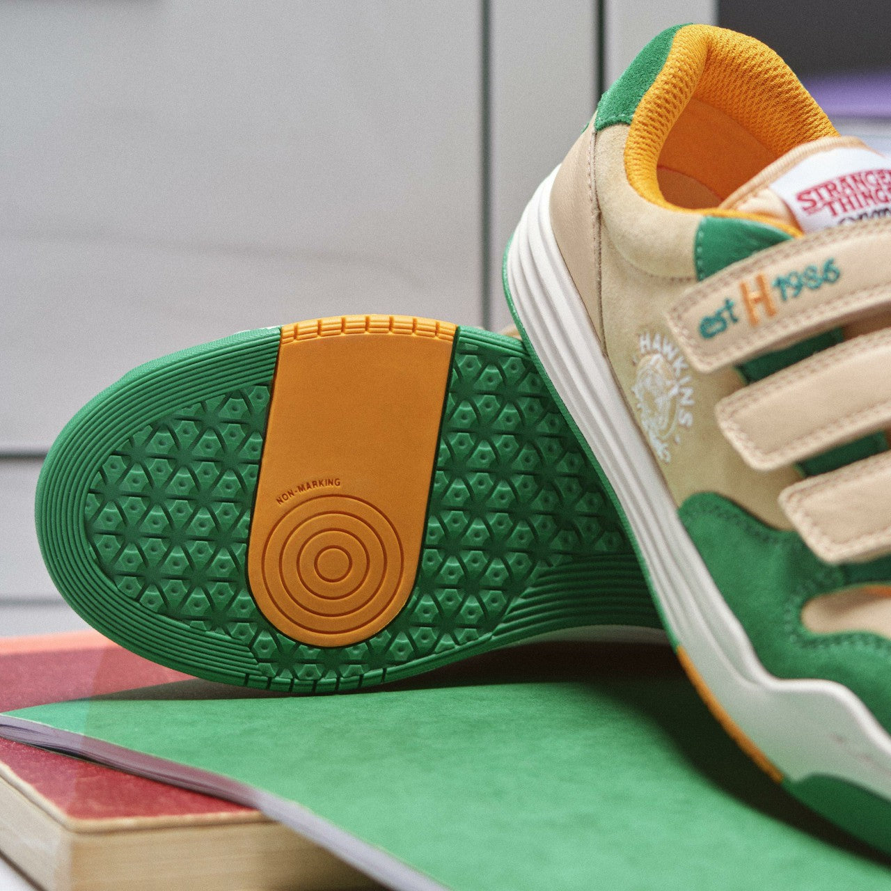 Stranger Things Urban Ace Older Off White Combination Clarks Kids