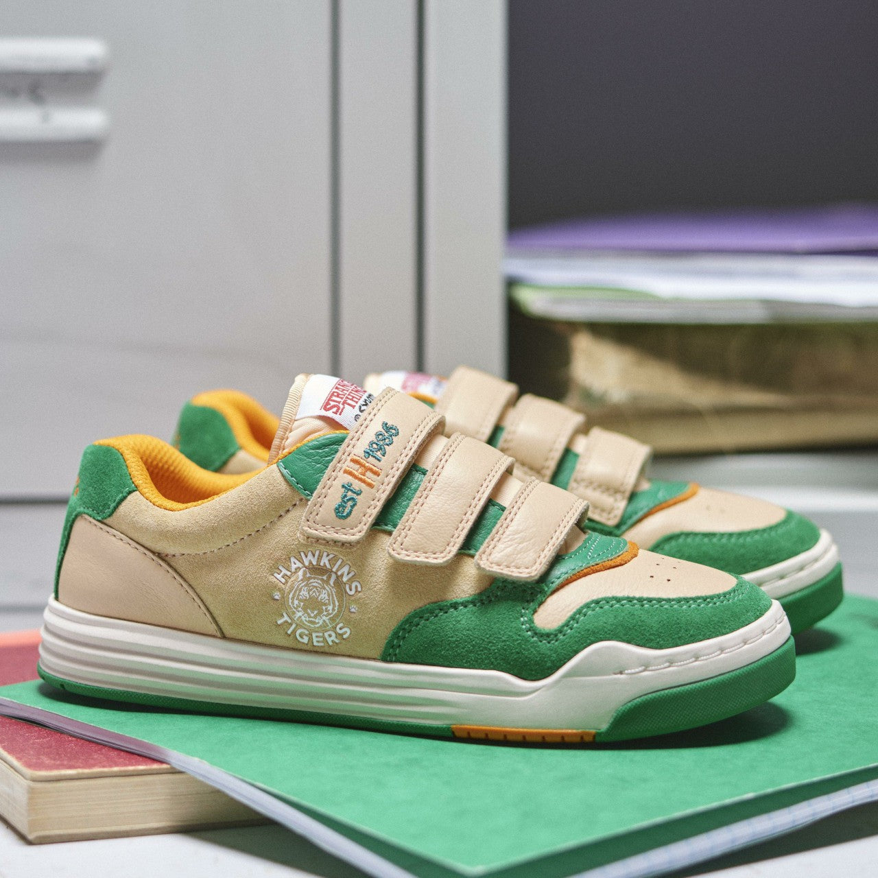 Stranger Things Urban Ace Older Off White Combination Clarks Kids