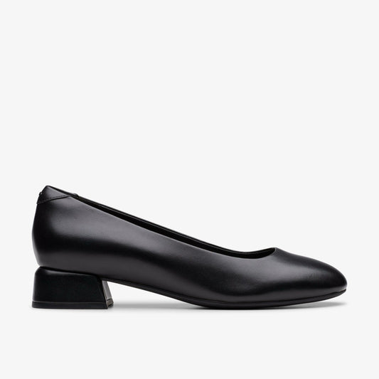 Daiss 30 Step Black Leather Clarks Women