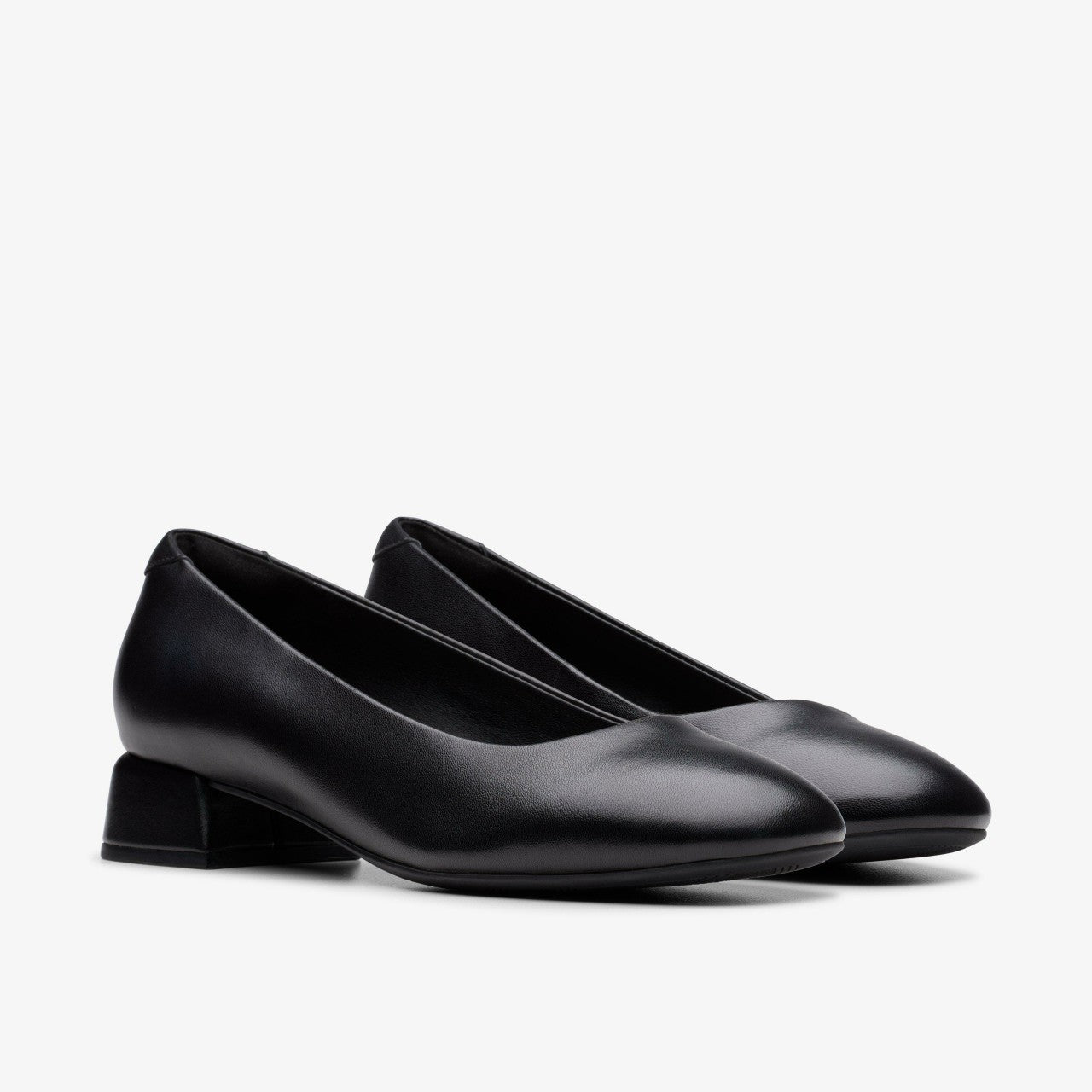 Daiss 30 Step Black Leather Clarks Women