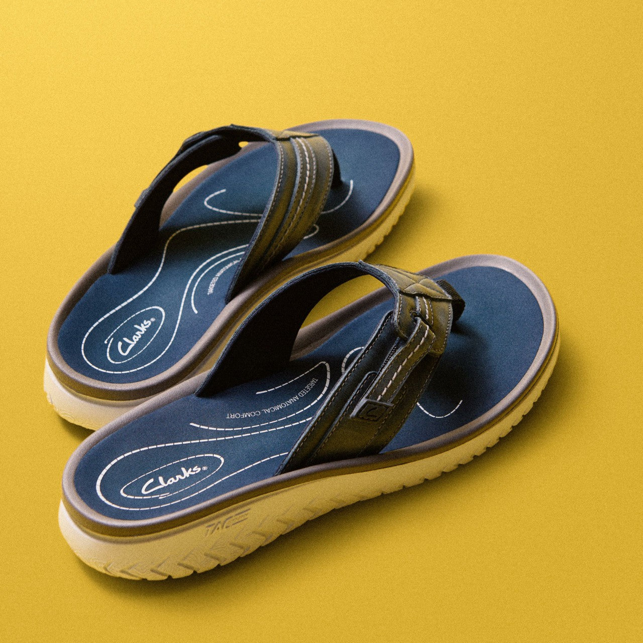 Wesley Sun Navy Leather Clarks Men