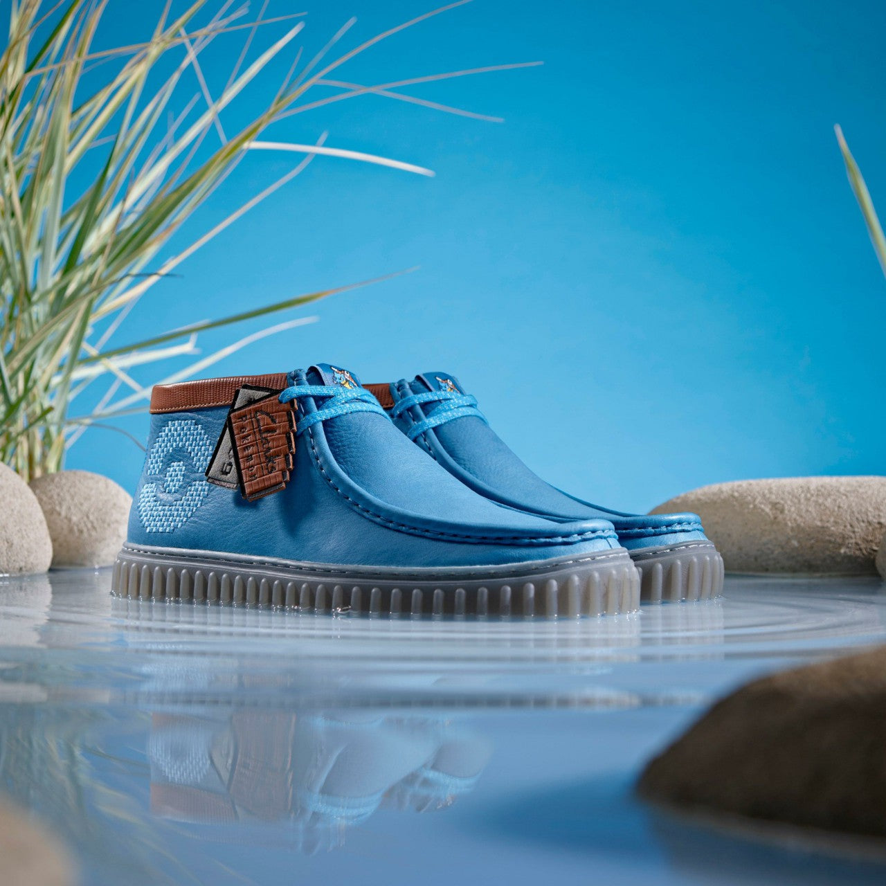 Torhill Explore Blue Leather Clarks Men|Women