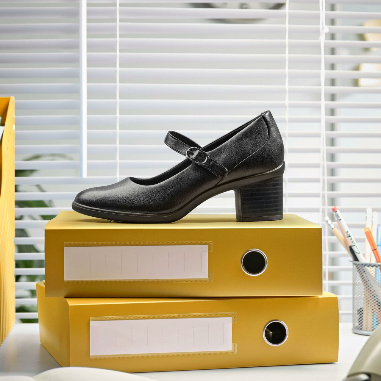 Shaya Jane Black Leather Clarks Women