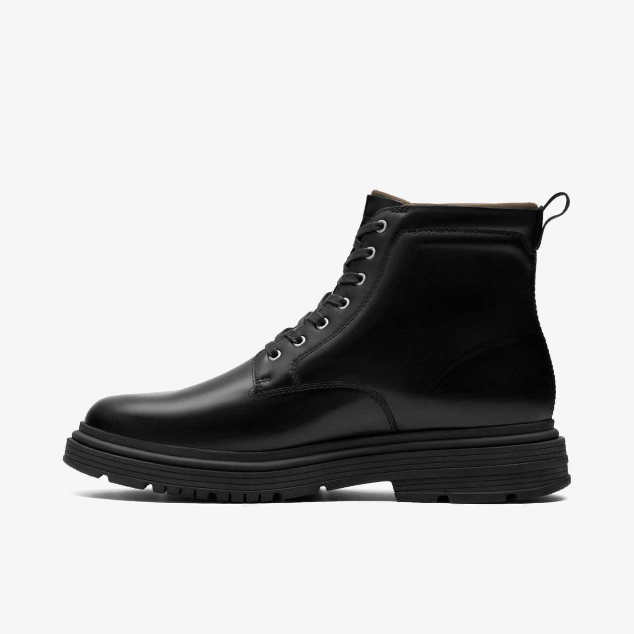 Badbury Hi Waterproof Black Warmlined Leather Clarks Men