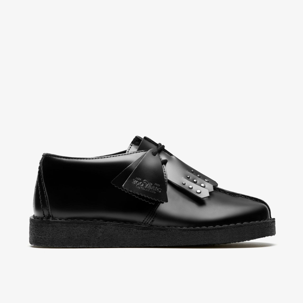Desert Trek Black Hi Shine Leather Clarks Women
