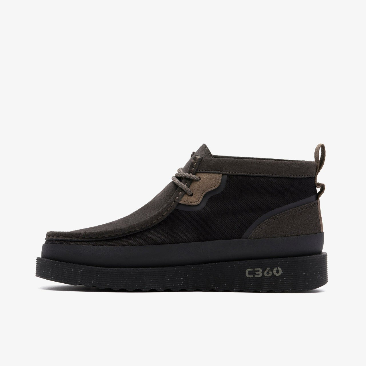 Wallabee FTR GORE-TEX Black Combination Clarks Men
