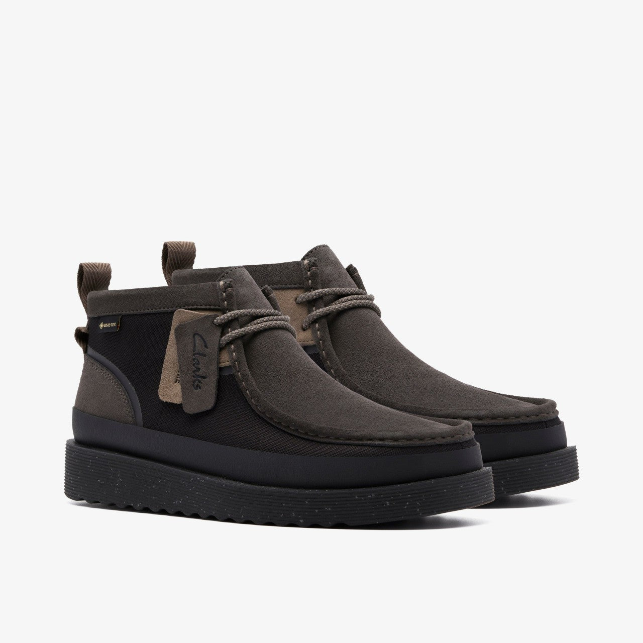 Wallabee FTR GORE-TEX Black Combination Clarks Men