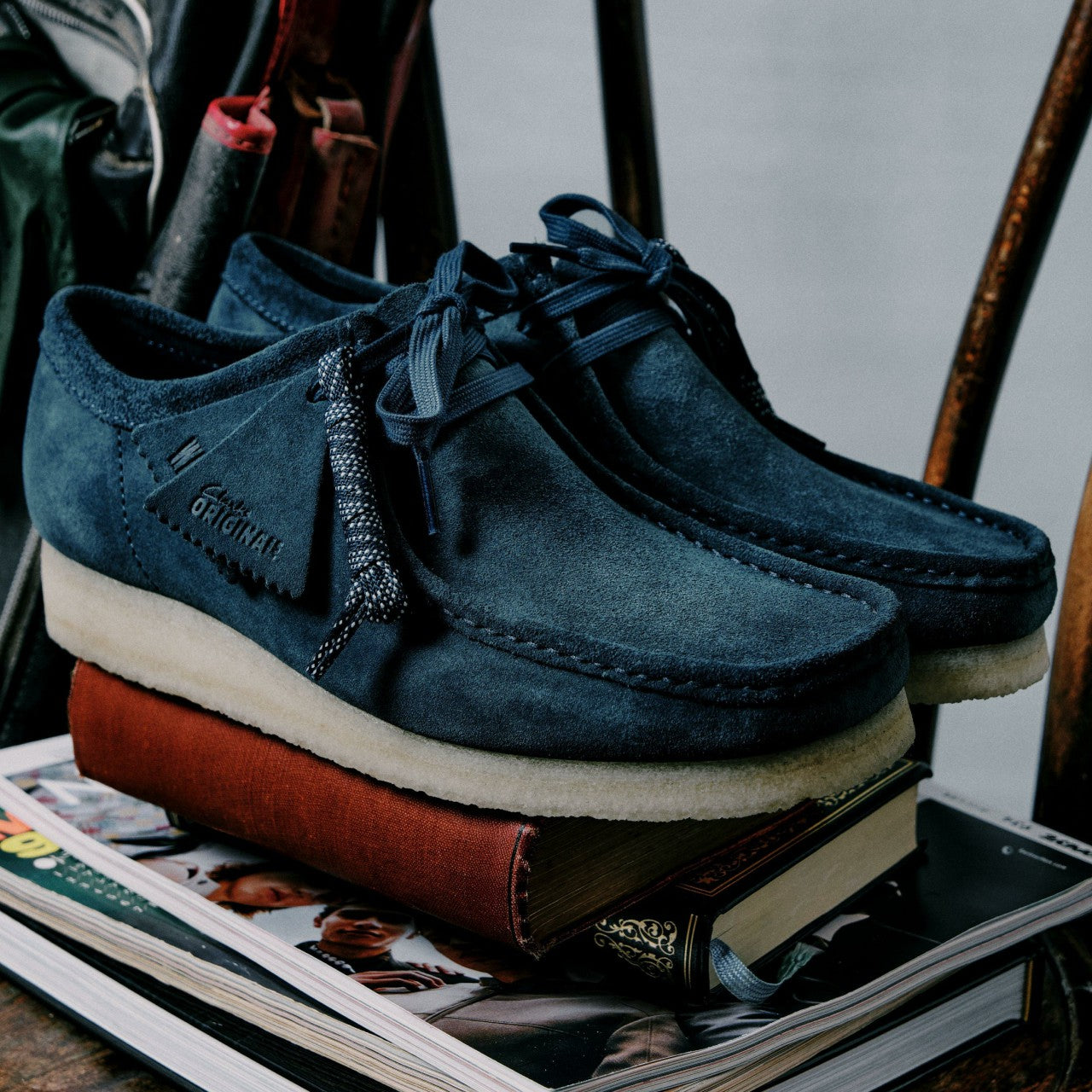 Wallabee Mid Blue Suede Clarks Men