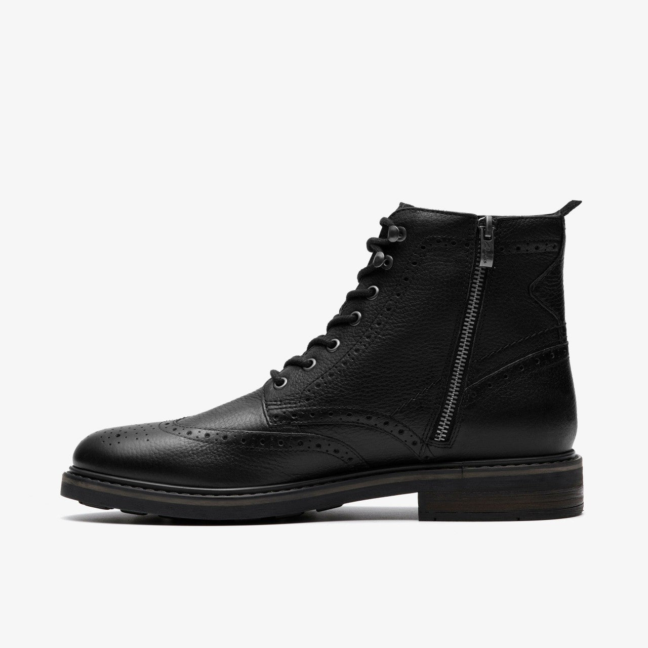 Newford Lace Boot Black Leather Clarks Men