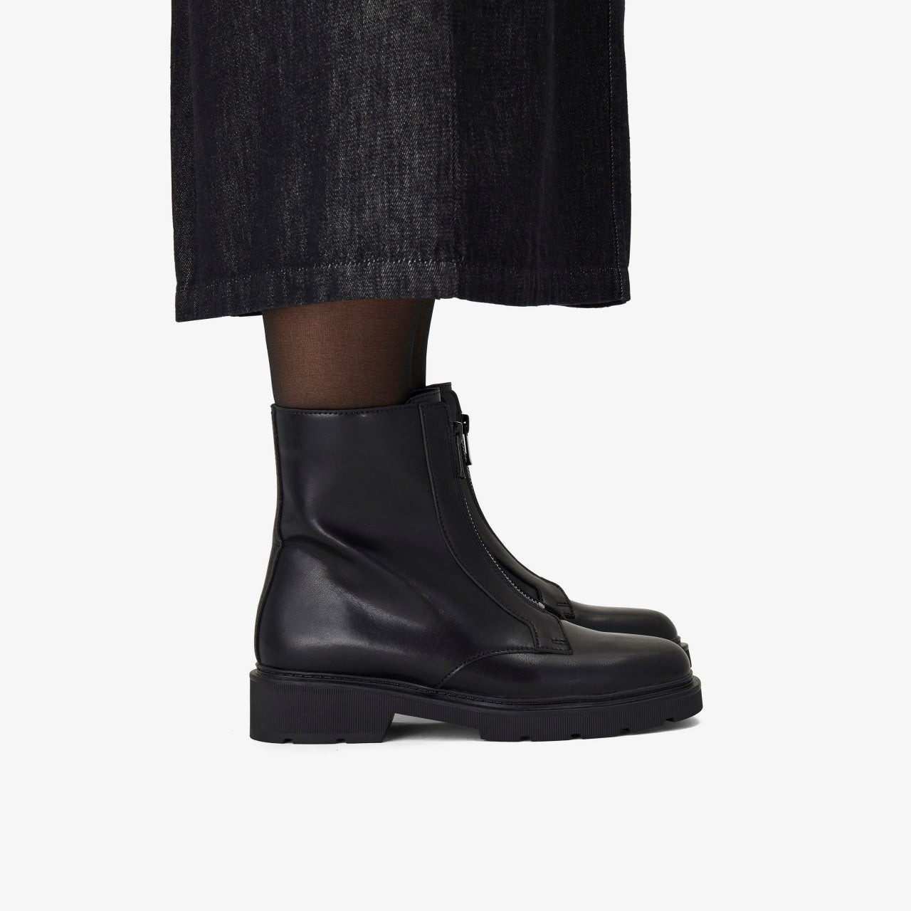 Lauryl Zip Black Leather Clarks Women