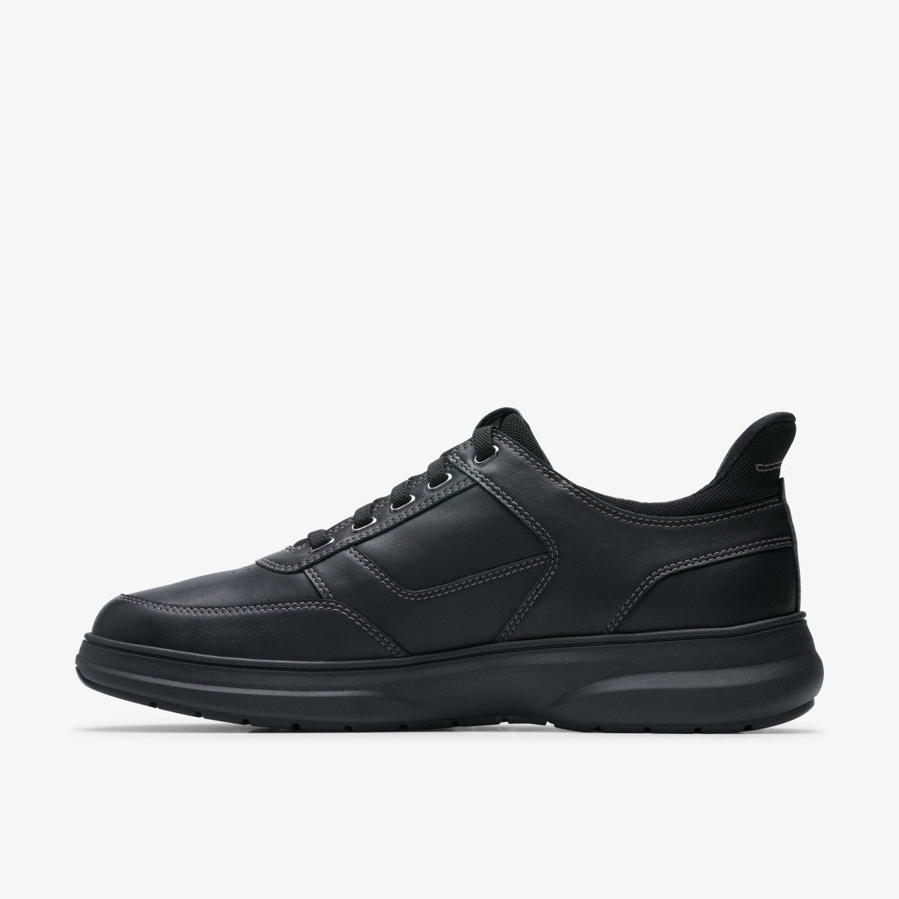 Mullan Easy Black Leather Clarks Men