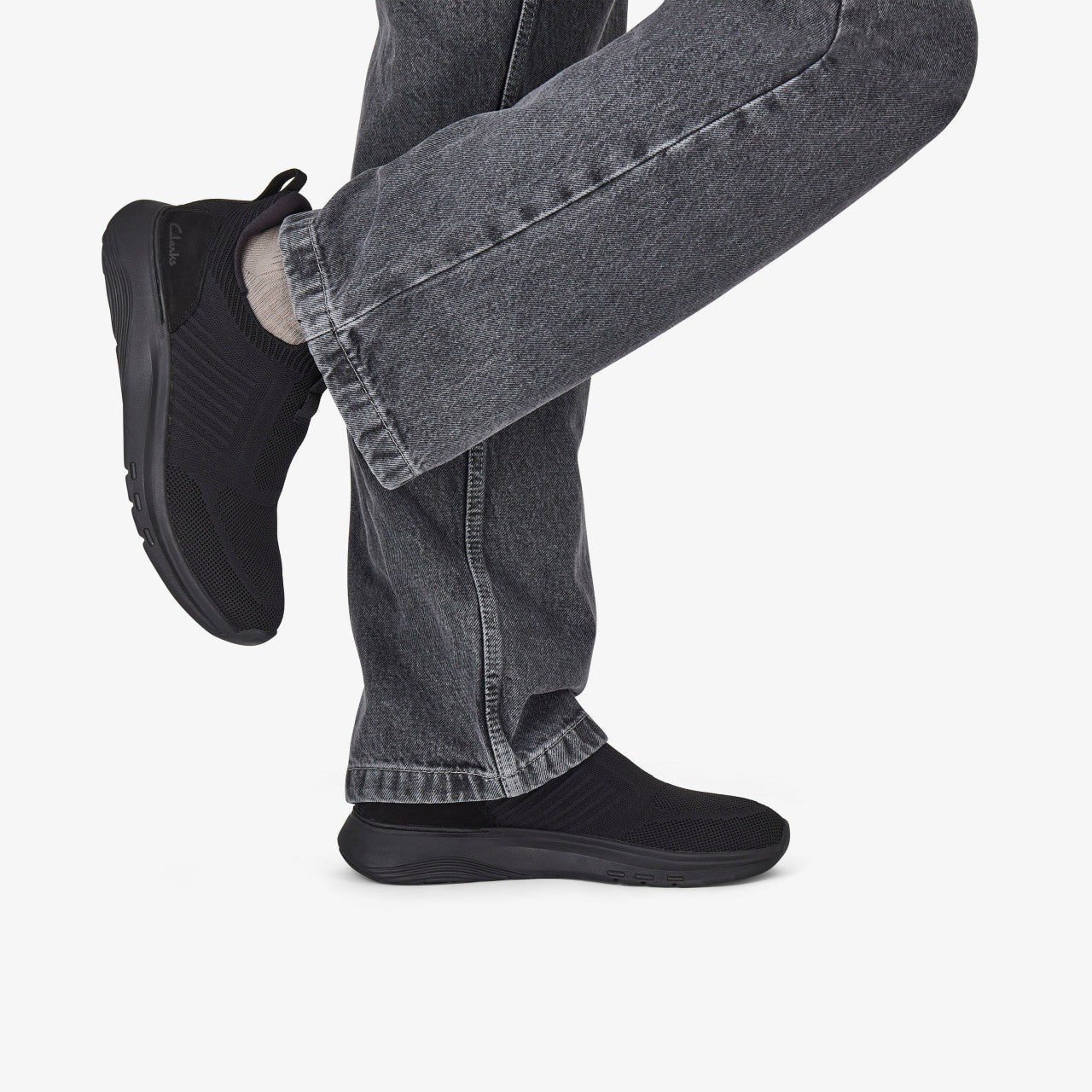Motion Trek IN Black Knit Clarks Men