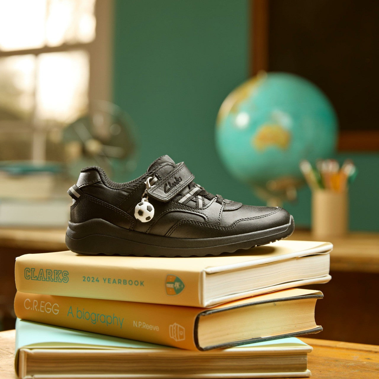 Daze Kick Kid Black Clarks Kids