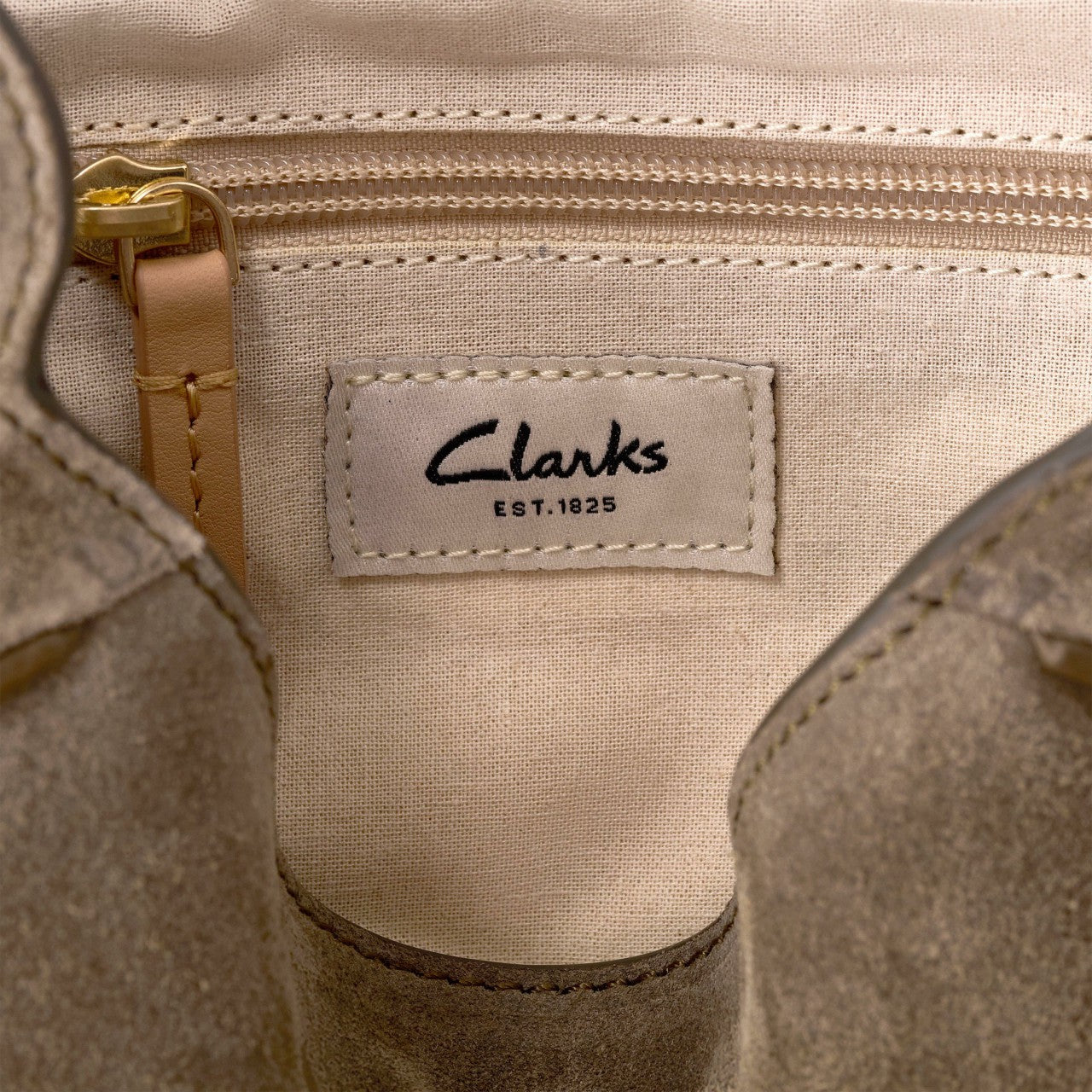 Utility Saddle Olive Suede Clarks Women
